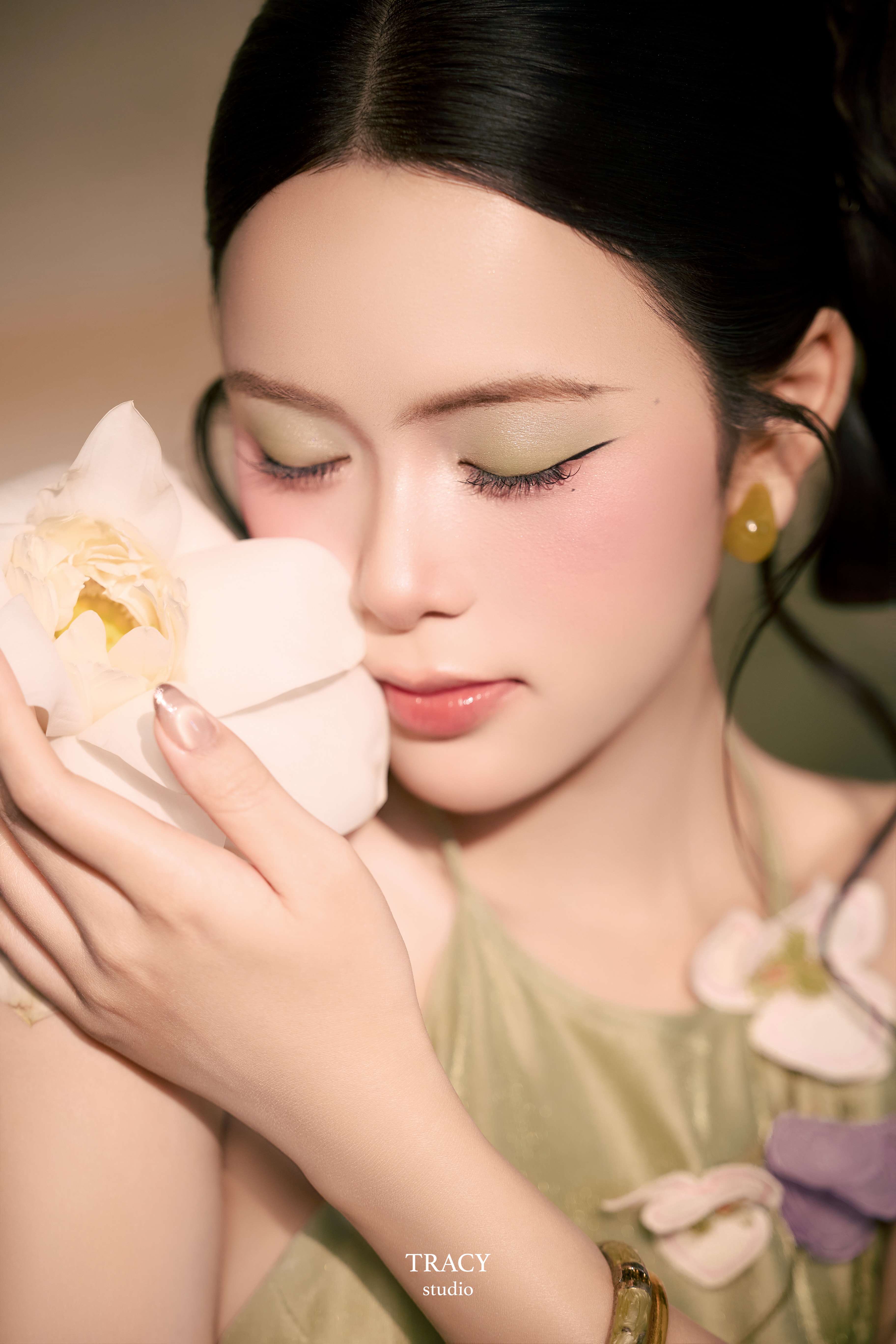 frontend/img/gallery/concept-sen/tracy-studio-chup-sen-phuong-thanh (4).jpg